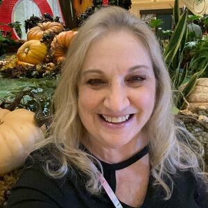 Meet your Posher, Rachel